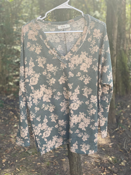 Green & cream floral