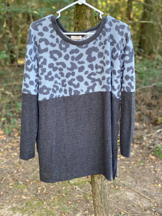 Leopard Top